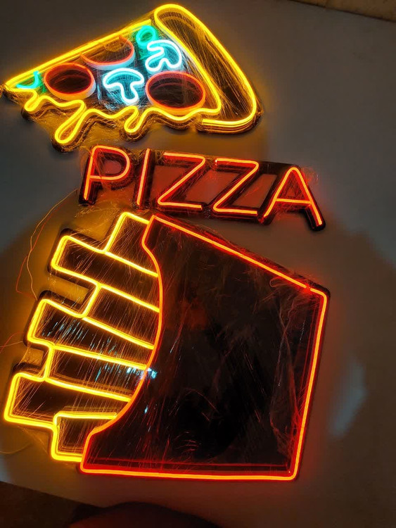 با طلق مشکی و شفاف